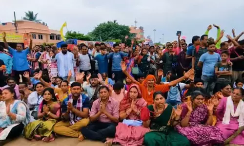 जय जगन्नाथ के जयघोष से गूंजा पुरी, दर्शन के लिए बहुड़ा यात्रा में उमड़ा आस्था का सैलाब जय जगन्नाथ के जयघोष से गूंजा पुरी, दर्शन के लिए बहुड़ा यात्रा में उमड़ा आस्था का सैलाब