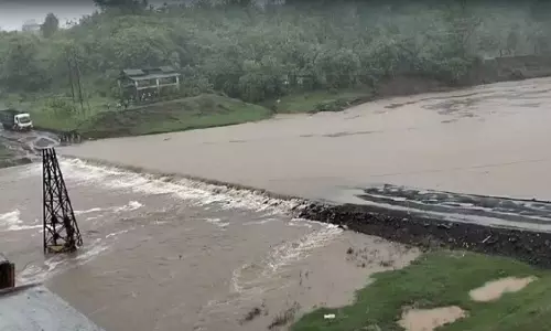 Mumbai: बारिश से पालघर बेहाल, डहाणू और तलासरी में जलभराव ने बढ़ाई मुश्किलें Mumbai: बारिश से पालघर बेहाल, डहाणू और तलासरी में जलभराव ने बढ़ाई मुश्किलें
