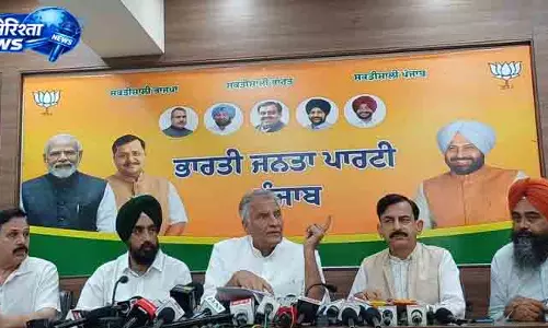 Chandigarh जाखड़ ने पुलिस कार्रवाई पर उठाए सवाल Chandigarh जाखड़ ने पुलिस कार्रवाई पर उठाए सवाल