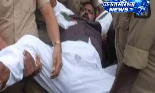 BRS प्रदर्शन में गतिरोध: पुलिस ने यूथ कांग्रेस के कार्यकर्ताओं को रोका