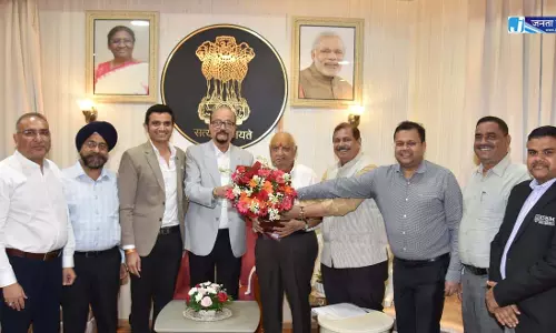 राज्यपाल डेका से निजी विश्वविद्यालयों के पदाधिकारियों ने की भेंट राज्यपाल डेका से निजी विश्वविद्यालयों के पदाधिकारियों ने की भेंट