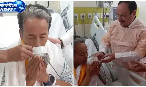 परीक्षा सुधार के वादे पर वांगचुक ने तोड़ा 26 दिन का अनशन परीक्षा सुधार के वादे पर वांगचुक ने तोड़ा 26 दिन का अनशन