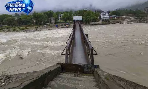 Kashmir में बाढ़ का खतरा बरकरार Kashmir में बाढ़ का खतरा बरकरार