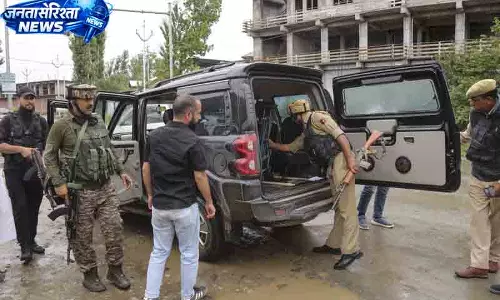 Srinagar उभरते सुरक्षा खतरों पर LG का अलर्ट Srinagar उभरते सुरक्षा खतरों पर LG का अलर्ट