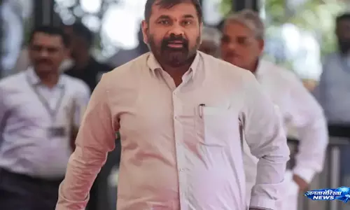 5 साल तक चलता रहा चोरी का खेल, घरेलू नौकर पकड़ा गया 5 साल तक चलता रहा चोरी का खेल, घरेलू नौकर पकड़ा गया
