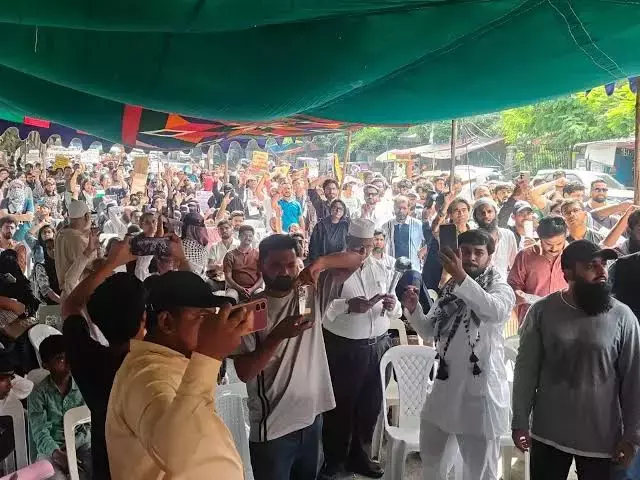 दिल्ली आंदोलन: हैदराबाद के धरना चौक पर महिलाओं ने एकजुटता प्रदर्शन का नेतृत्व किया दिल्ली आंदोलन: हैदराबाद के धरना चौक पर महिलाओं ने एकजुटता प्रदर्शन का नेतृत्व किया
