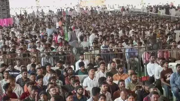 तेलंगाना में बंद का व्यापक असर: NEET विवाद पर बंद रहे स्कूल और कॉलेज तेलंगाना में बंद का व्यापक असर: NEET विवाद पर बंद रहे स्कूल और कॉलेज