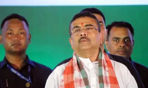 पश्चिम बंगाल: ट्रक ड्राइवर से रिश्वत लेने के आरोप में दो मोटर वाहन निरीक्षक निलंबित, सीएम का सख्त संदेश पश्चिम बंगाल: ट्रक ड्राइवर से रिश्वत लेने के आरोप में दो मोटर वाहन निरीक्षक निलंबित, सीएम का सख्त संदेश