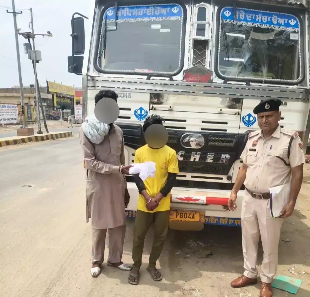 Sirsa: सिरसा में दर्दनाक हादसा, करंट लगने से युवक ने गंवाई जान Sirsa: सिरसा में दर्दनाक हादसा, करंट लगने से युवक ने गंवाई जान