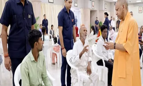 Gorakhpur  में सीएम योगी का बड़ा निर्देश, कब्जाधारियों पर होगी कार्रवाई