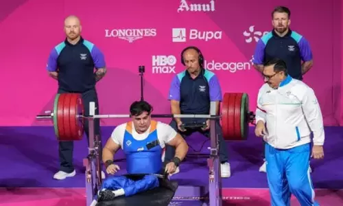 प्रतियोगिता में खिलाड़ियों के बीच कड़ा मुकाबला प्रतियोगिता में खिलाड़ियों के बीच कड़ा मुकाबला