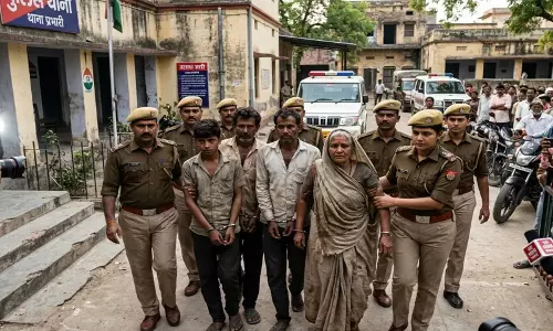 प्रेमी की सूचना से खुला मामला, युवती की हत्या में परिवार के पांच लोग गिरफ्तार