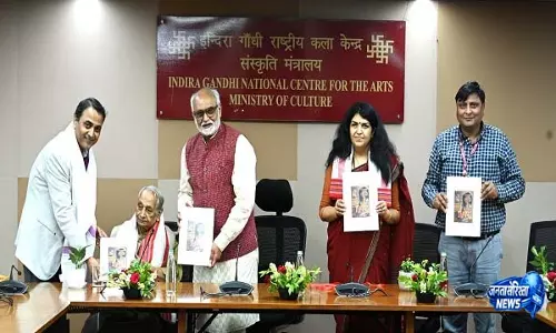 IGNCA ने एक खास कला प्रदर्शनी में शांतिनिकेतन के 97 वर्षीय उस्ताद की मेजबानी की IGNCA ने एक खास कला प्रदर्शनी में शांतिनिकेतन के 97 वर्षीय उस्ताद की मेजबानी की