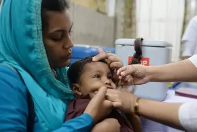 बांग्लादेश में खसरे का कहर जारी, दो बच्चों की मौत के बाद मरने वालों का आंकड़ा 805 पहुंचा बांग्लादेश में खसरे का कहर जारी, दो बच्चों की मौत के बाद मरने वालों का आंकड़ा 805 पहुंचा