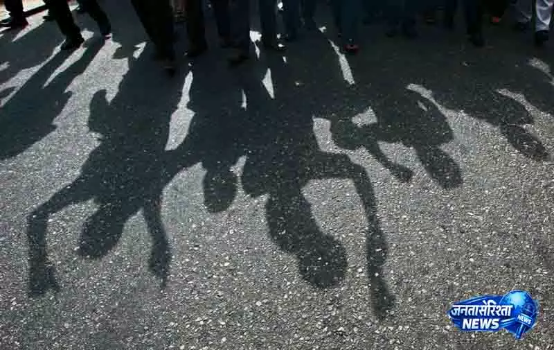 रेवाड़ी-महेंद्रगढ़ में विरोध प्रदर्शन तेज रेवाड़ी-महेंद्रगढ़ में विरोध प्रदर्शन तेज