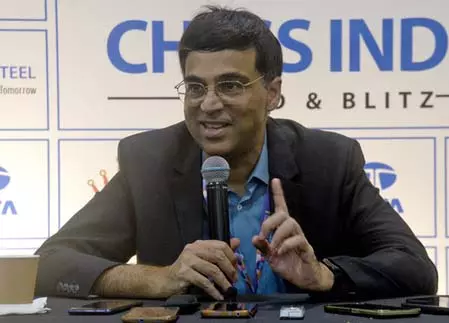 विश्वनाथन आनंद बने फिडे के अंतरिम अध्यक्ष, अर्काडी द्वोरकोविच पर ईयू के प्रतिबंध के बाद मिली जिम्मेदारी विश्वनाथन आनंद बने फिडे के अंतरिम अध्यक्ष, अर्काडी द्वोरकोविच पर ईयू के प्रतिबंध के बाद मिली जिम्मेदारी