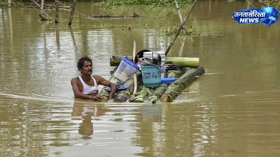 असम बाढ़ से बेहाल, 47 मौतें; 7.21 लाख लोग प्रभावित असम बाढ़ से बेहाल, 47 मौतें; 7.21 लाख लोग प्रभावित