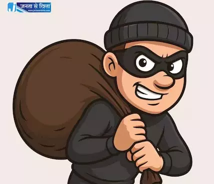 जूते-चप्पल की दुकान में चोरी, CCTV में शातिर बच्चा कैद जूते-चप्पल की दुकान में चोरी, CCTV में शातिर बच्चा कैद