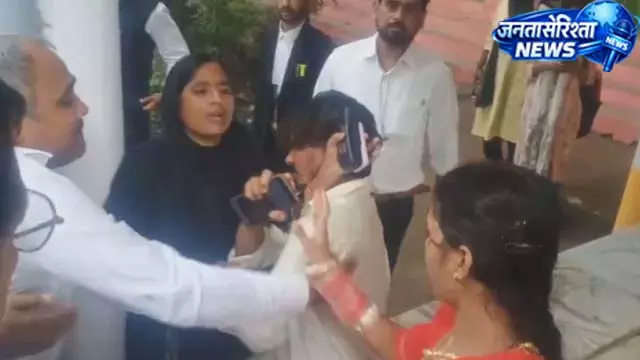 मीरजापुर: कचहरी में प्रेमी जोड़े का विरोध, वकीलों ने की धक्का-मुक्की