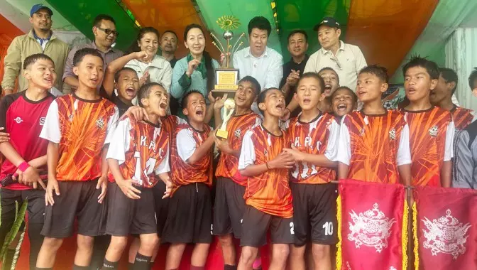 सिक्किम फुटबॉल को नई उड़ान, सुब्रतो कप इंटरनेशनल टूर्नामेंट में उतरेंगी तीन स्कूल टीमें सिक्किम फुटबॉल को नई उड़ान, सुब्रतो कप इंटरनेशनल टूर्नामेंट में उतरेंगी तीन स्कूल टीमें
