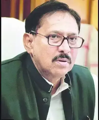 Kolkata: पूर्व विधानसभा अध्यक्ष पर पद के दुरुपयोग का आरोप, भाजपा ने खोला मोर्चा Kolkata: पूर्व विधानसभा अध्यक्ष पर पद के दुरुपयोग का आरोप, भाजपा ने खोला मोर्चा