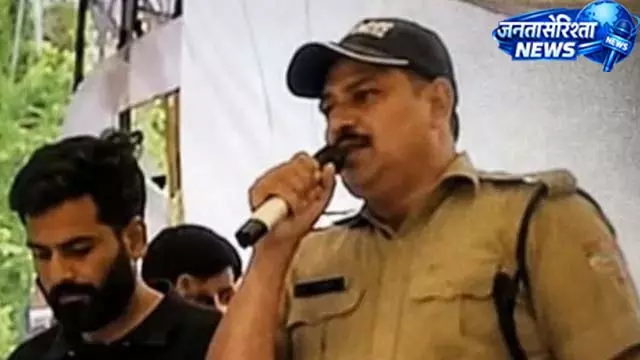 जंतर-मंतर पर धरने में दिखा उत्तराखंड का निलंबित सिपाही, गैंगस्टर से कनेक्शन पर हुई थी कार्रवाई जंतर-मंतर पर धरने में दिखा उत्तराखंड का निलंबित सिपाही, गैंगस्टर से कनेक्शन पर हुई थी कार्रवाई