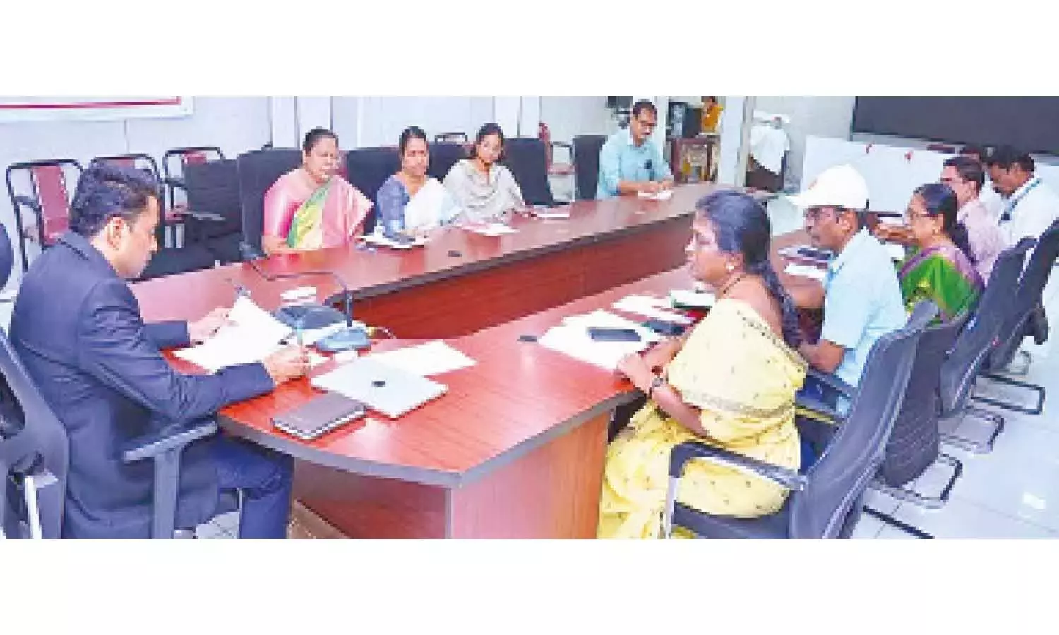 NTR कलेक्टर पैक्स में HRMS निष्पादन का निर्देश देते हैं NTR कलेक्टर पैक्स में HRMS निष्पादन का निर्देश देते हैं