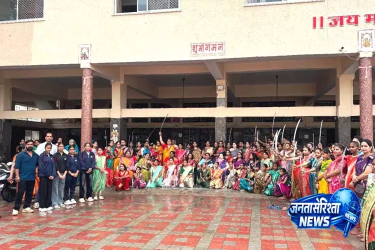 महिला सशक्तिकरण की मिसाल बना सात दिवसीय तलवार प्रशिक्षण शिविर का शानदार समापन महिला सशक्तिकरण की मिसाल बना सात दिवसीय तलवार प्रशिक्षण शिविर का शानदार समापन