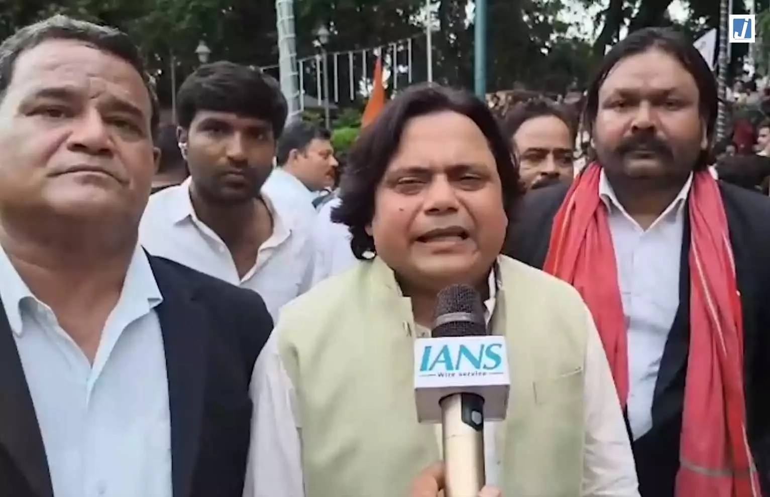 नीट पेपर लीक मामले पर सपा का सरकार पर हमला, बोली नीट पेपर लीक मामले पर सपा का सरकार पर हमला, बोली
