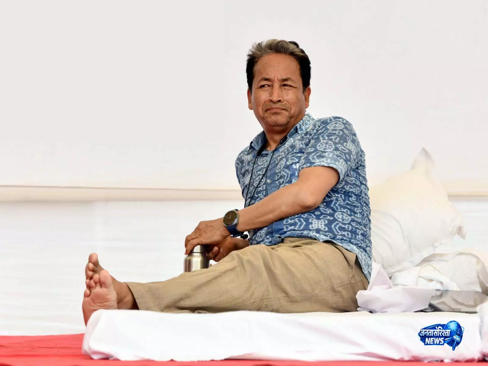 26 दिन की भूख हड़ताल खत्म करने के बाद Sonam Wangchuk की हालत स्थिर 26 दिन की भूख हड़ताल खत्म करने के बाद Sonam Wangchuk की हालत स्थिर