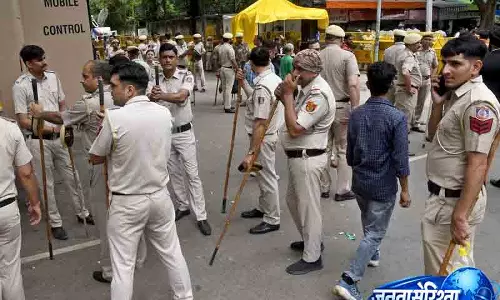 Delhi: सुरक्षा के बीच जल्द बंद हुआ कनॉट प्लेस