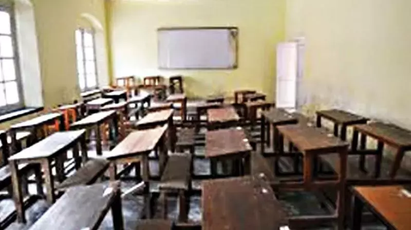 Telangana: बंद को लेकर असमंजस से अभिभावक, छात्र परेशान