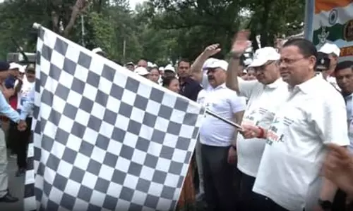 देहरादून में रन फॉर कारगिल हीरोज मैराथन को सीएम धामी ने दिखाई हरी झंडी, शहीदों को दी श्रद्धांजलि देहरादून में रन फॉर कारगिल हीरोज मैराथन को सीएम धामी ने दिखाई हरी झंडी, शहीदों को दी श्रद्धांजलि