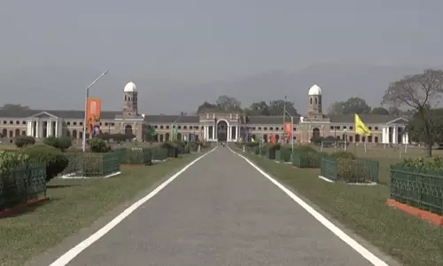 Dehradun: एफआरआई में शुरू हुआ वन महोत्सव-2026, मौलश्री और आंवला के पौधे लगाए