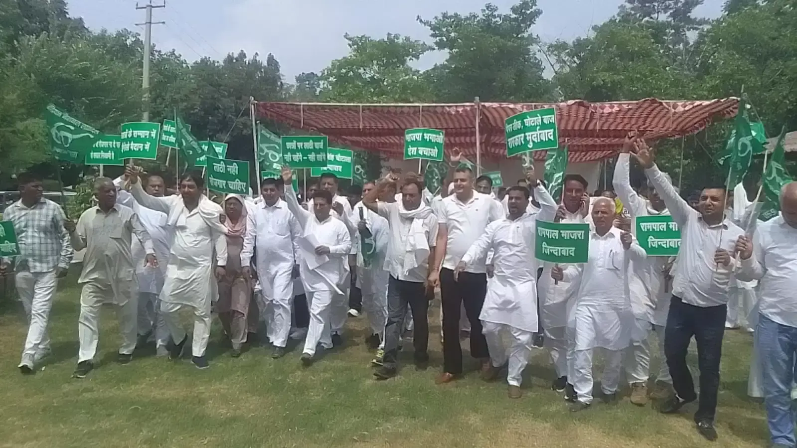 Kaithal: कैथल में इनेलो युवा इकाई का विरोध प्रदर्शन, सरकार के खिलाफ नारेबाजी Kaithal: कैथल में इनेलो युवा इकाई का विरोध प्रदर्शन, सरकार के खिलाफ नारेबाजी
