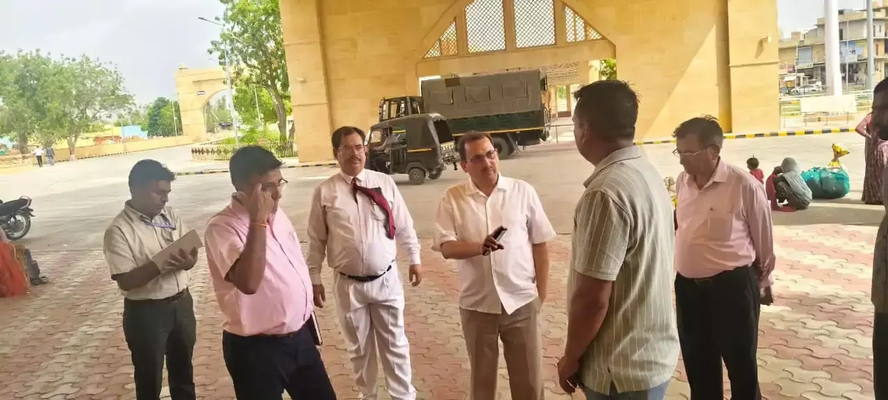 Jodhpur: मानसून सुरक्षा को लेकर रेलवे अलर्ट, डीआरएम ने स्टेशनों का किया निरीक्षण