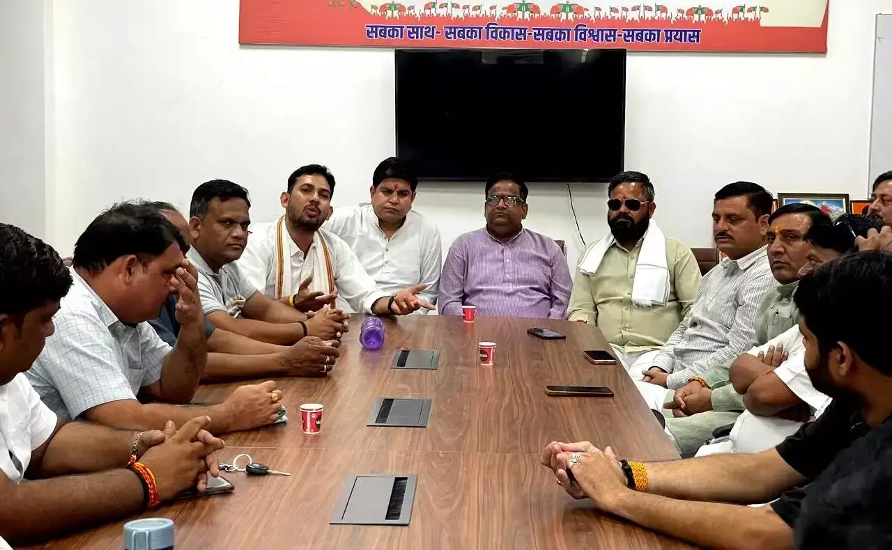 Dholpur: पीएम मोदी का मन की बात कार्यक्रम जनभागीदारी का मंच: पाराशर