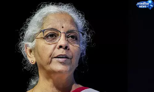 IT विभाग को सीतारमण की करदाताओं पर सलाह IT विभाग को सीतारमण की करदाताओं पर सलाह