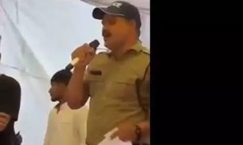 Haldwani: वर्दी में रहकर बगावत, सिपाही के खिलाफ विभागीय कार्रवाई संभव Haldwani: वर्दी में रहकर बगावत, सिपाही के खिलाफ विभागीय कार्रवाई संभव