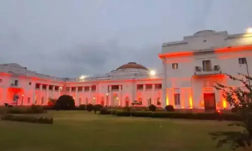 Kolkata: 44 विभागों के बजट पर नहीं हुई चर्चा, गिलोटिन से मिली मंजूरी Kolkata: 44 विभागों के बजट पर नहीं हुई चर्चा, गिलोटिन से मिली मंजूरी