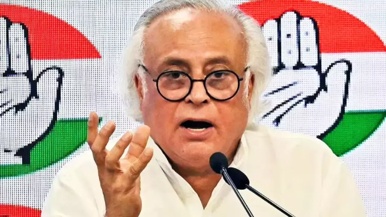 New Delhi: ग्रेट निकोबार परियोजना पर कांग्रेस-सरकार आमने-सामने, पर्यावरण को लेकर बहस तेज New Delhi: ग्रेट निकोबार परियोजना पर कांग्रेस-सरकार आमने-सामने, पर्यावरण को लेकर बहस तेज