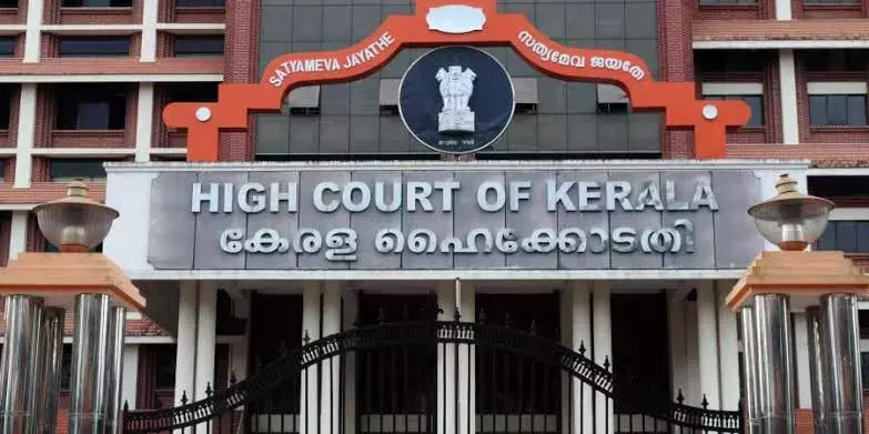 समाज में गलत संदेश जाएगा: केरल HC ने बलात्कारी को पैरोल देने से इनकार किया समाज में गलत संदेश जाएगा: केरल HC ने बलात्कारी को पैरोल देने से इनकार किया