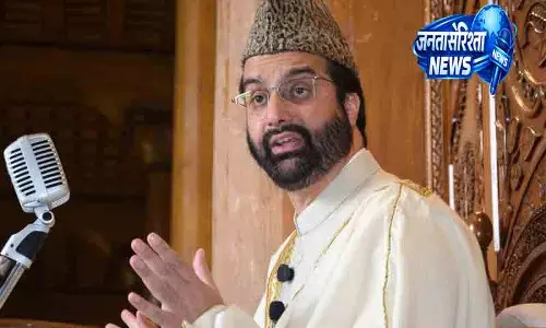 Srinagar पुलिसकर्मी की हत्या पर सुरक्षा व्यवस्था पर उठे सवाल Srinagar पुलिसकर्मी की हत्या पर सुरक्षा व्यवस्था पर उठे सवाल