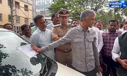 बेंगलुरु में लावारिस वाहनों पर कार्रवाई, 5,133 की पहचान; 54 हटाए गए बेंगलुरु में लावारिस वाहनों पर कार्रवाई, 5,133 की पहचान; 54 हटाए गए