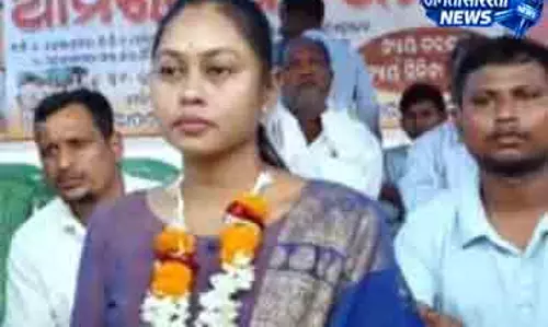 केंद्रपाड़ा के सरपंच के ख़िलाफ़ अविश्वास प्रस्ताव केंद्रपाड़ा के सरपंच के ख़िलाफ़ अविश्वास प्रस्ताव