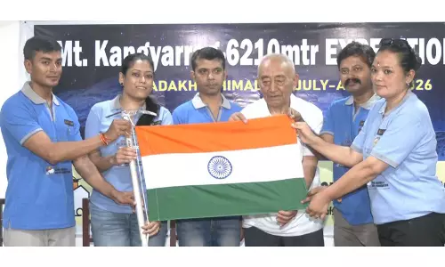 HNAF ने माउंट कंग्यारैग अभियान शुरू किया, अगस्त की शुरुआत में शिखर पर पहुँचने का लक्ष्य HNAF ने माउंट कंग्यारैग अभियान शुरू किया, अगस्त की शुरुआत में शिखर पर पहुँचने का लक्ष्य