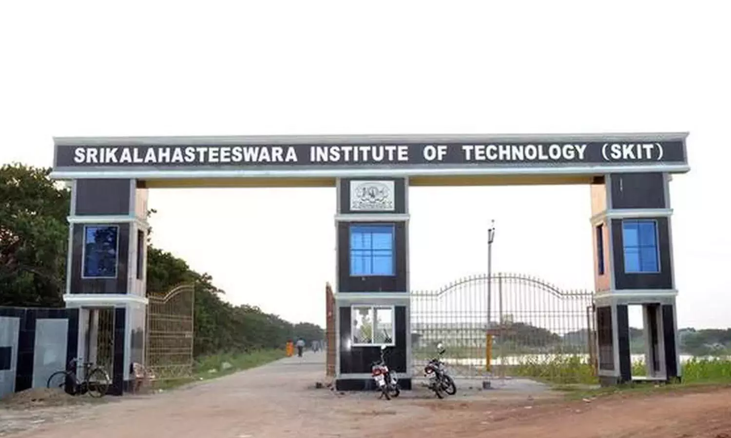 कैबिनेट ने SKIT को JNTU में स्थानांतरित करने को मंजूरी दे दी, जिससे प्रवेश का रास्ता साफ हो गया