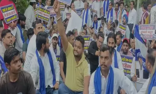 युवाओं के भविष्य को लेकर आजाद समाज पार्टी ने जताई चिंता युवाओं के भविष्य को लेकर आजाद समाज पार्टी ने जताई चिंता