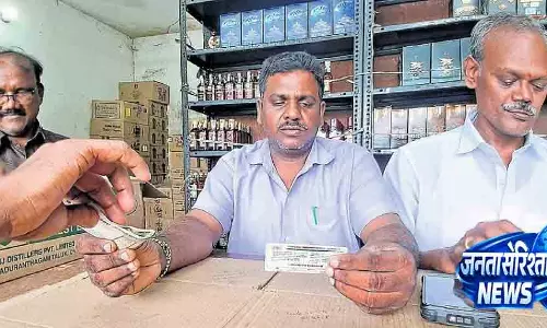 Tamil Nadu ओवरचार्जिंग पर TASMAC सख्त, नौकरी जाएगी Tamil Nadu ओवरचार्जिंग पर TASMAC सख्त, नौकरी जाएगी
