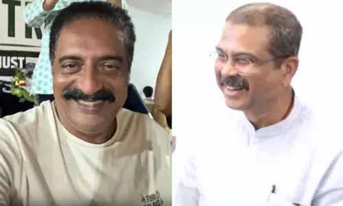 धर्मेंद्र प्रधान के इस्तीफे पर प्रकाश राज की प्रतिक्रिया धर्मेंद्र प्रधान के इस्तीफे पर प्रकाश राज की प्रतिक्रिया